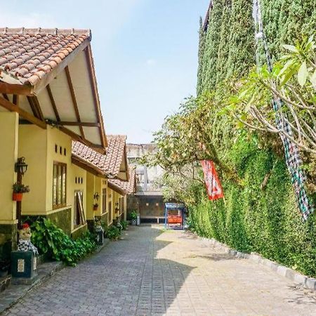 Oyo 1488 Hotel Cemara Asri Lembang Buitenkant foto