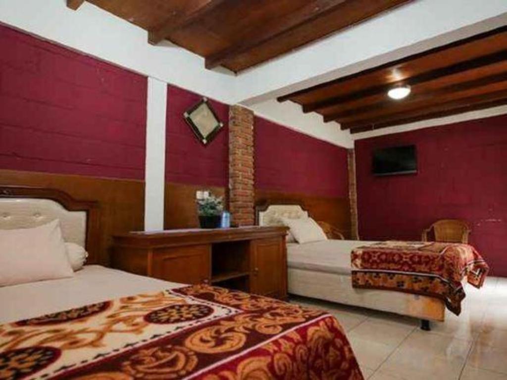 Oyo 1488 Hotel Cemara Asri Lembang Buitenkant foto