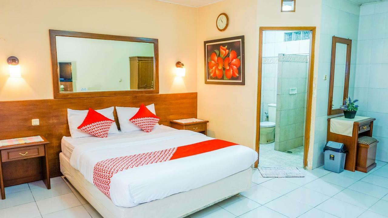 Oyo 1488 Hotel Cemara Asri Lembang Buitenkant foto