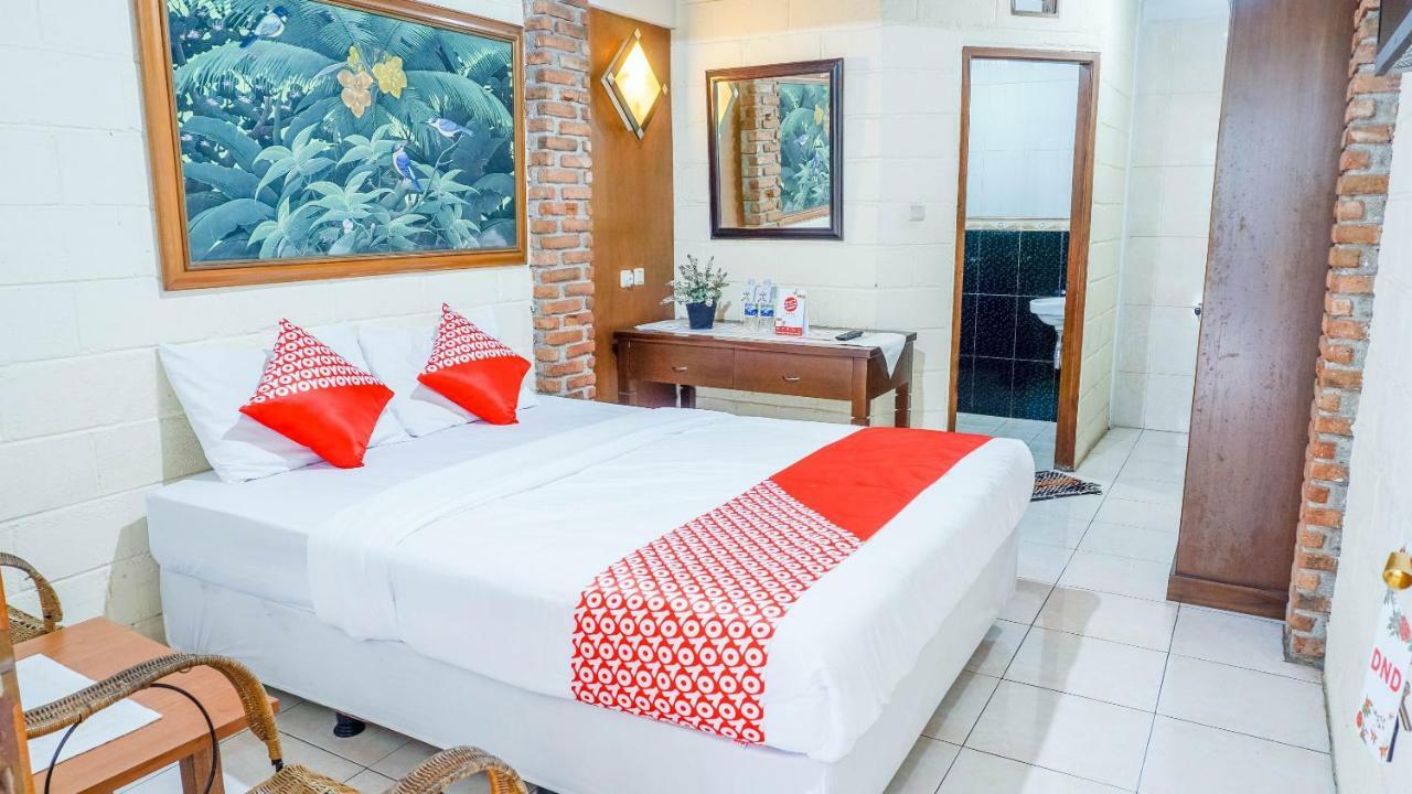 Oyo 1488 Hotel Cemara Asri Lembang Buitenkant foto