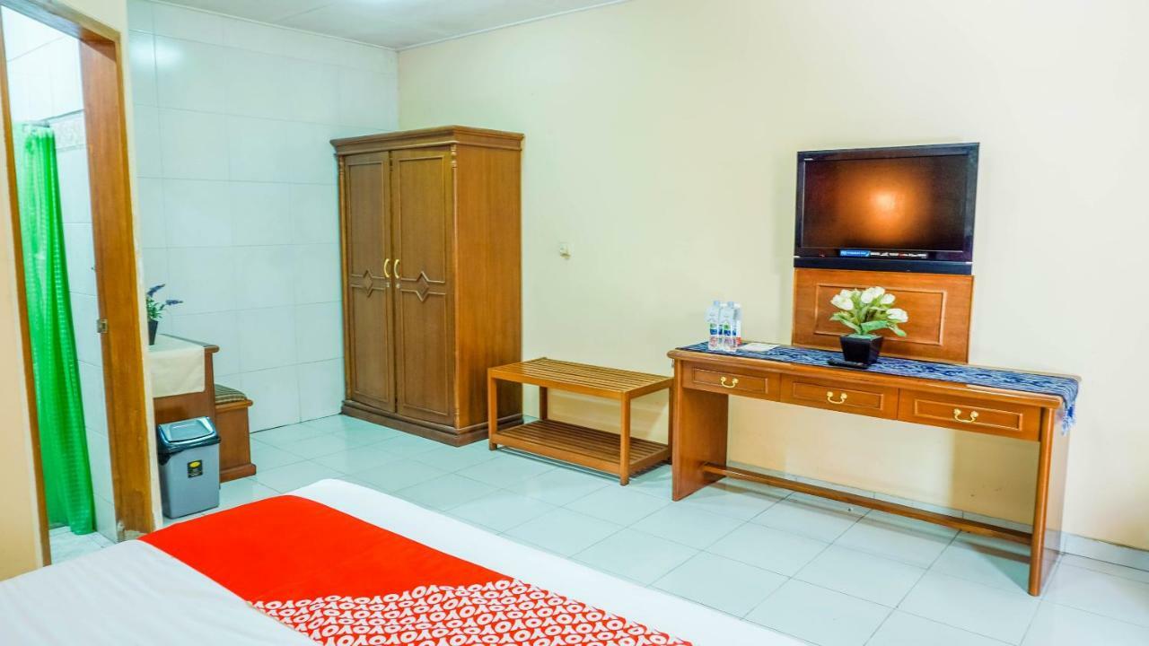 Oyo 1488 Hotel Cemara Asri Lembang Buitenkant foto